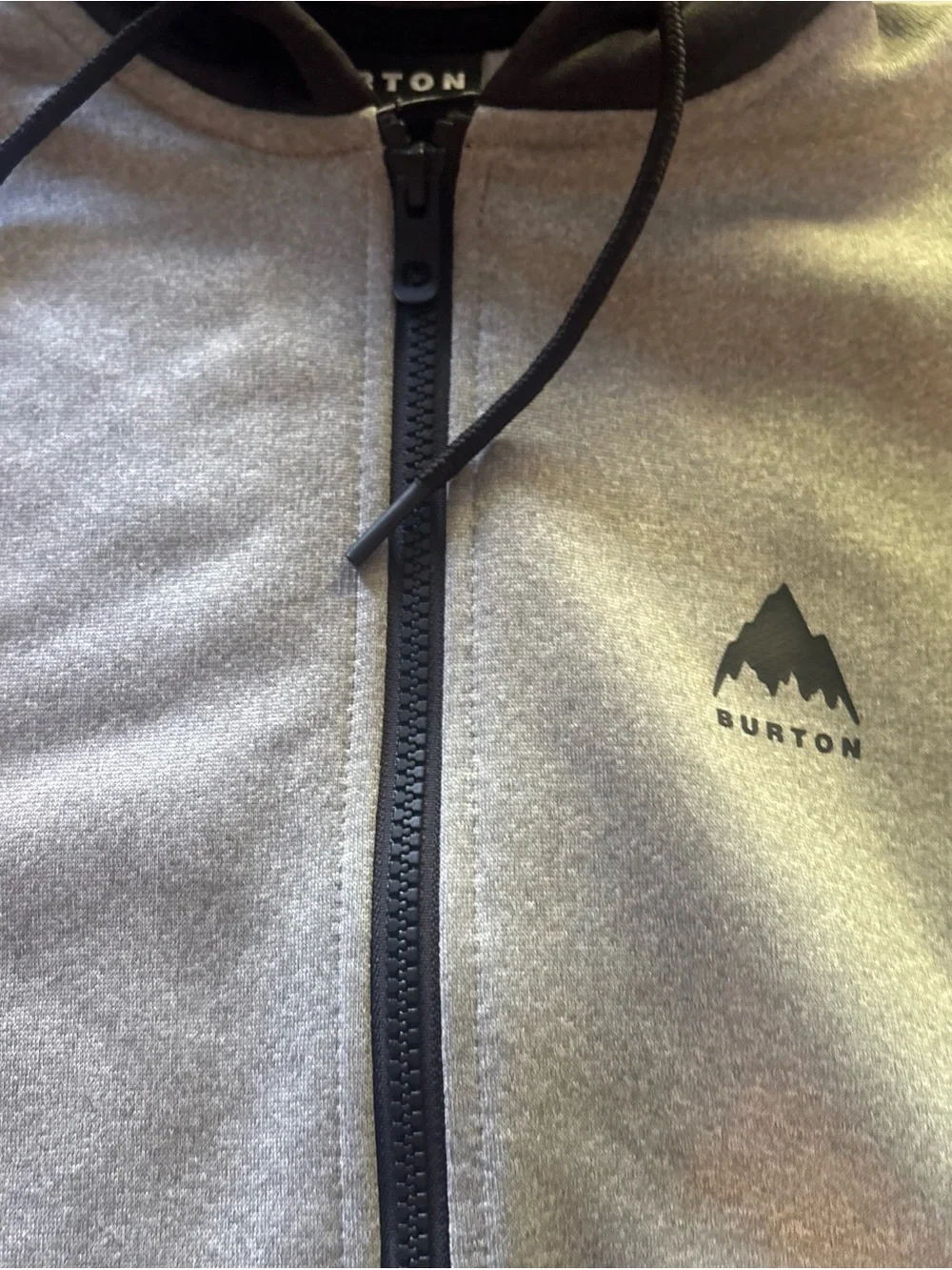 Burton snowboarding zip